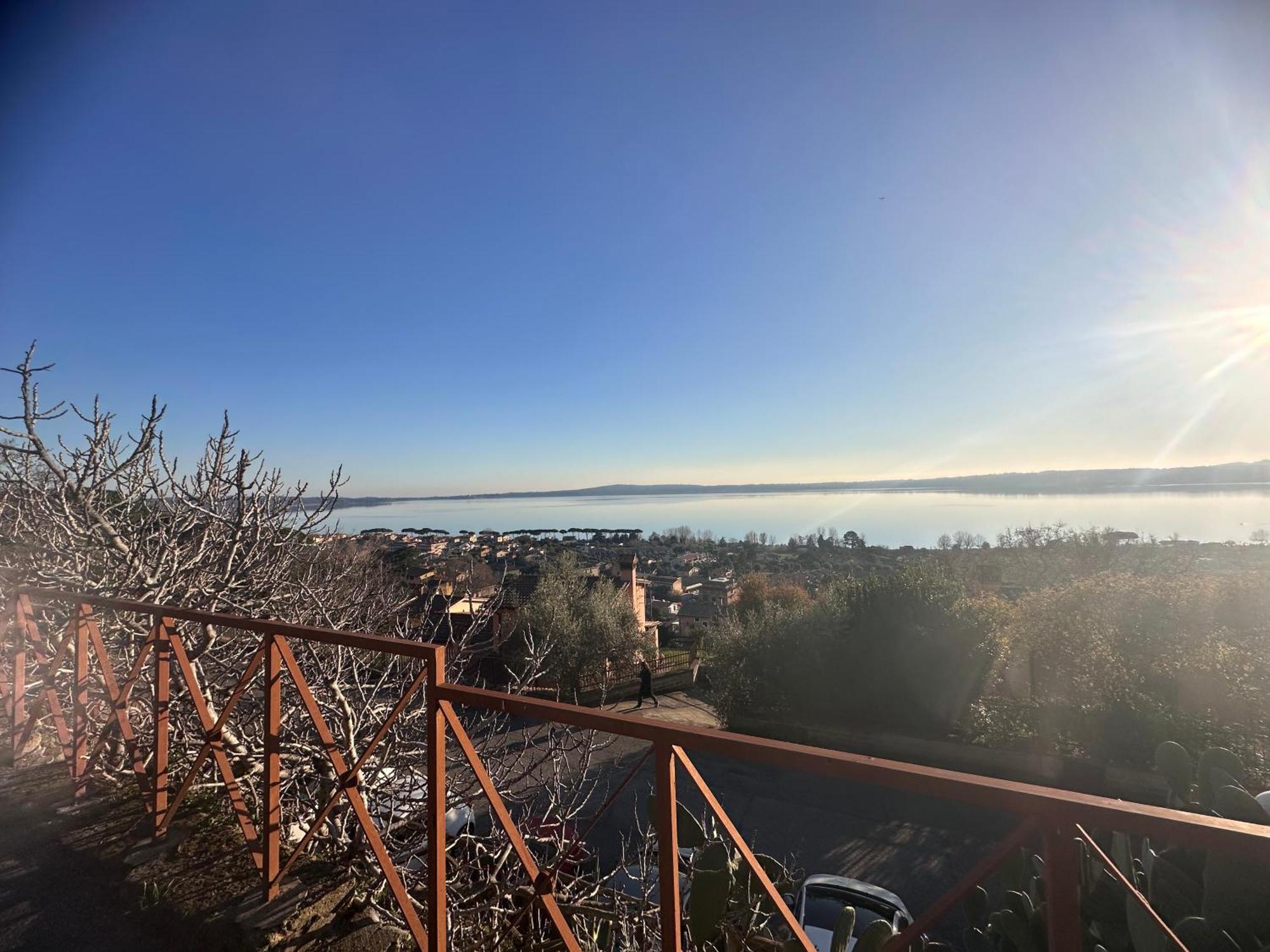 Sguardo Sul Lago Trevignano Romano Zewnętrze zdjęcie