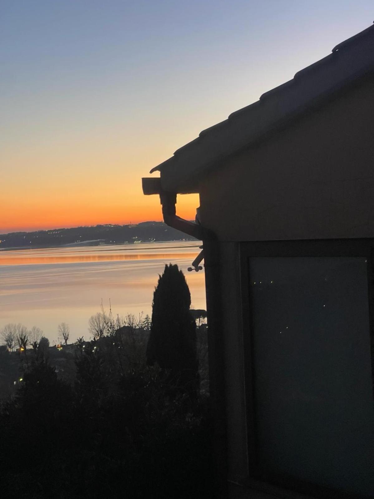 Sguardo Sul Lago Trevignano Romano Zewnętrze zdjęcie